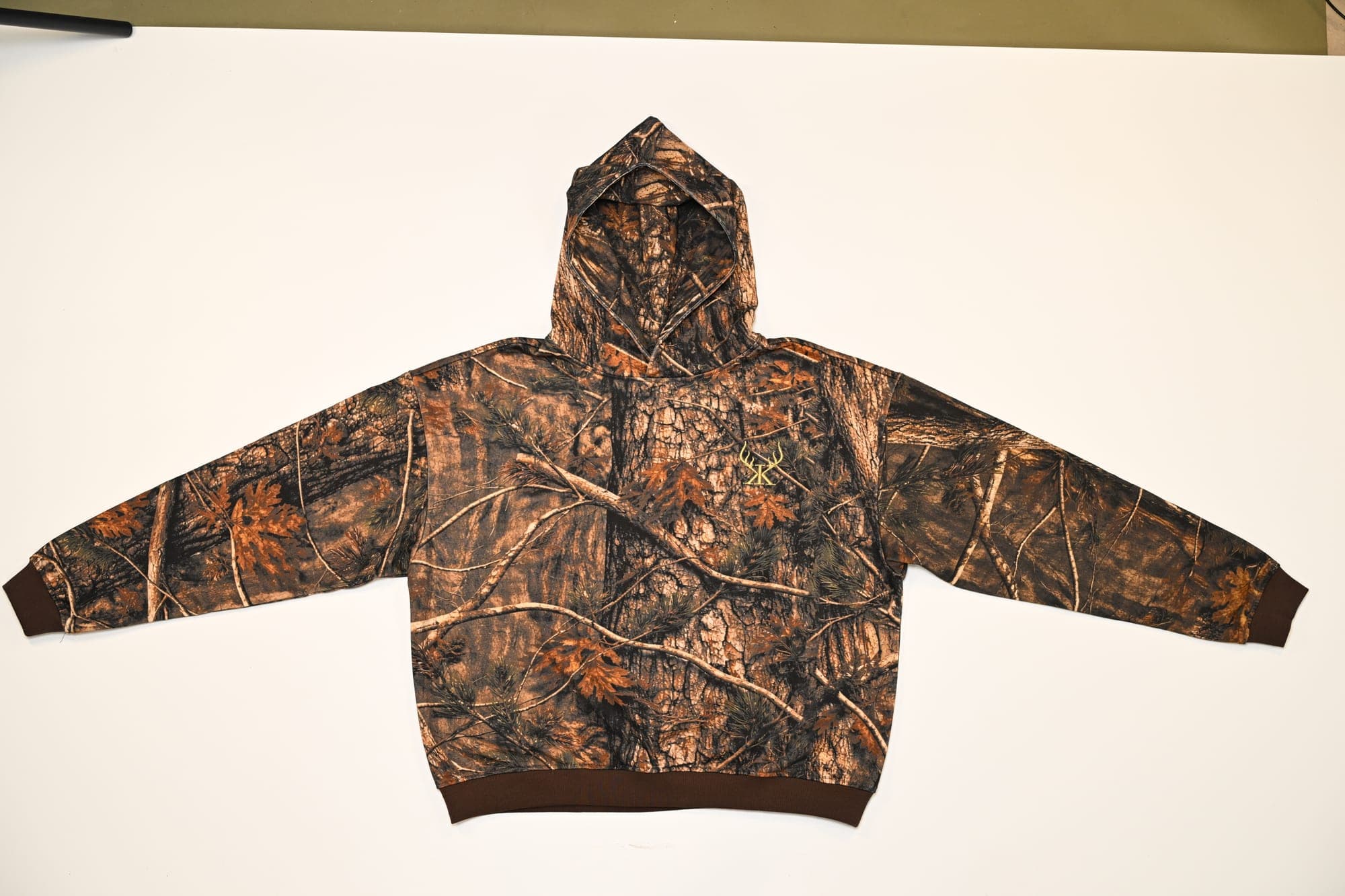 Kamo King tee with deer painting print.